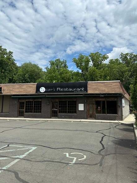 More Photos Of 589 Route 303, Blauvelt Storefront For Lease