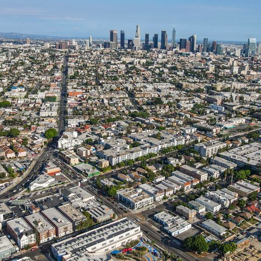 More Photos Of 124 N Westmoreland Ave, Los Angeles Apartments For Sale