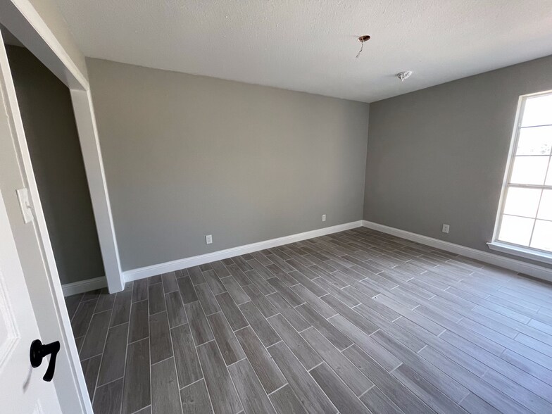 More Photos Of 4310 US-377, Aubrey Office For Lease