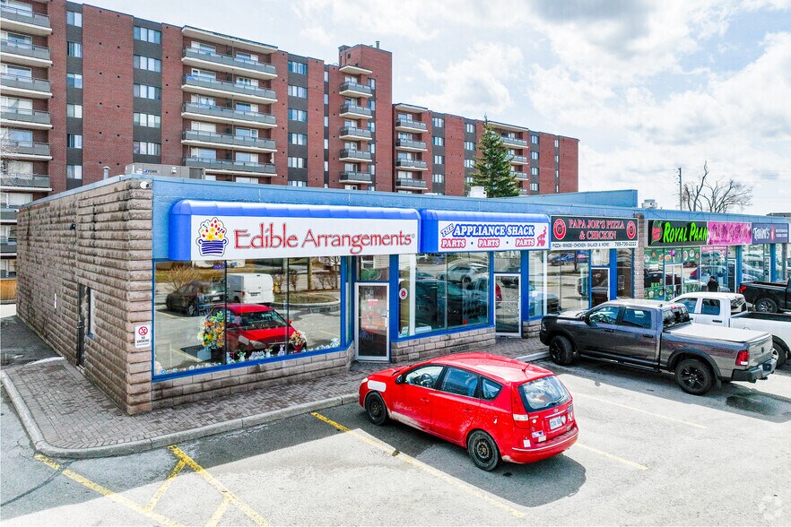 More Photos Of 7 Anne St S, Barrie Storefront For Lease