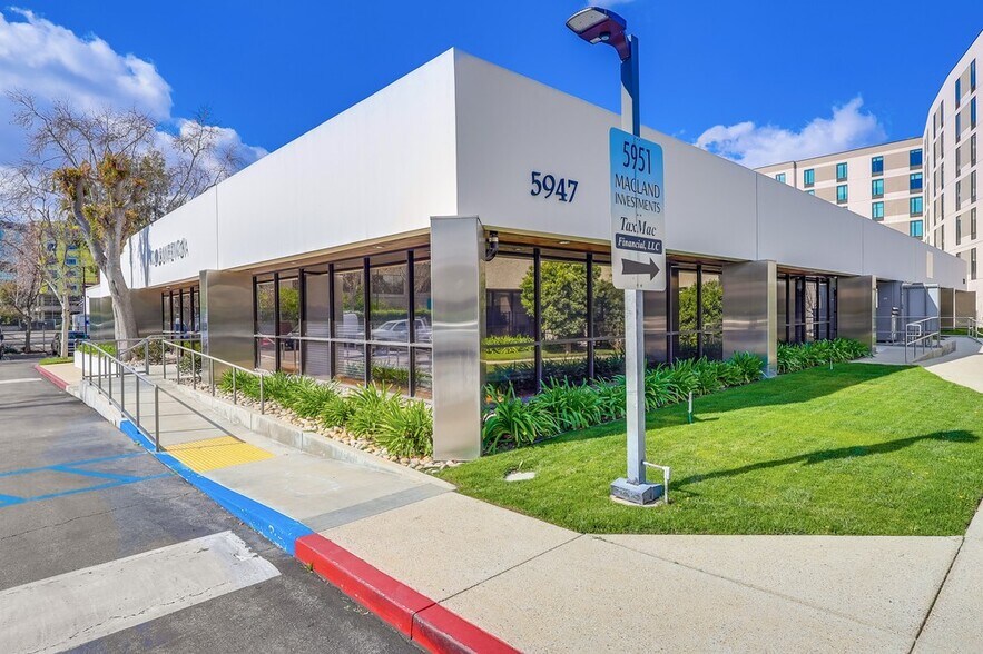 More Photos Of 5947-5951 Variel Ave, Woodland Hills Office For Sale