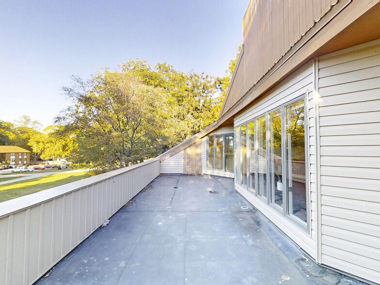 More Photos Of 3250 W Lake Rd, Erie Office For Sale