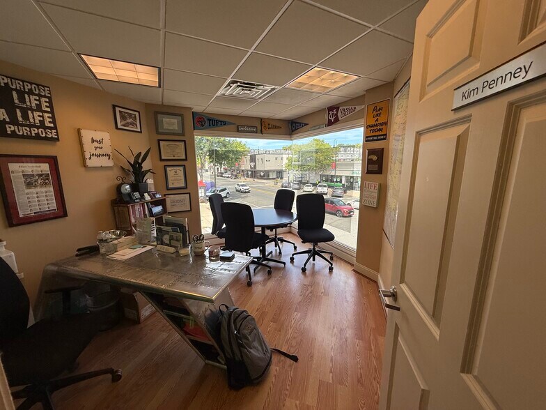 More Photos Of 381 Main St, Wakefield Storefront Retail Office For Lease