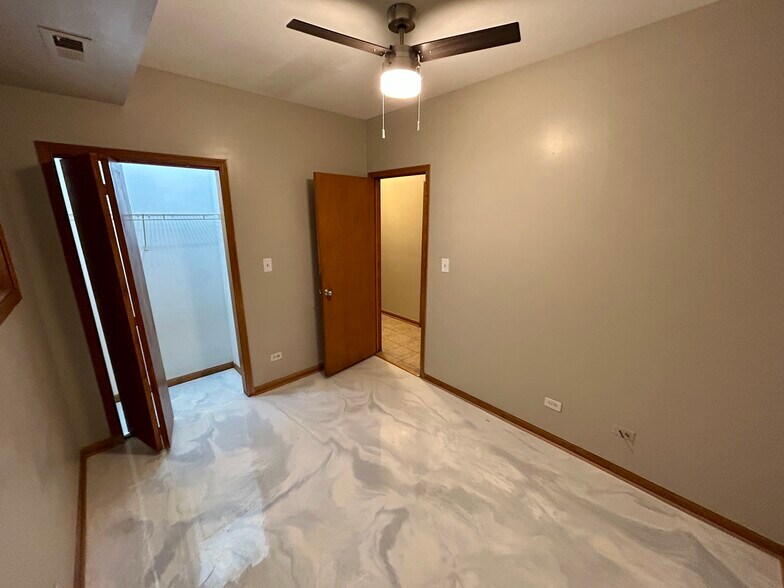 More Photos Of 5644 S Prairie Ave, Chicago Apartments For Sale