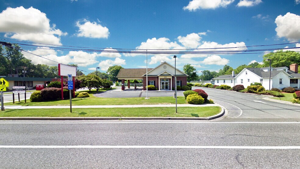 More Photos Of 800 Revolution St, Havre De Grace Bank For Sale