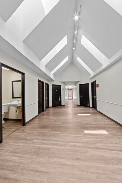 More Photos Of 3910 S Old Highway 94, Saint Charles Unknown For Lease