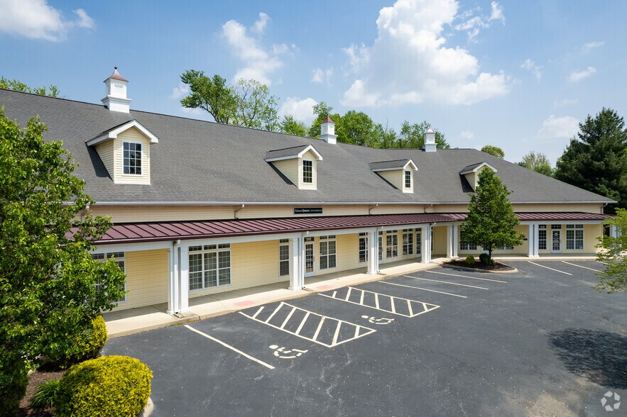 More Photos Of 2100 S Illinois St, Belleville Coworking Space