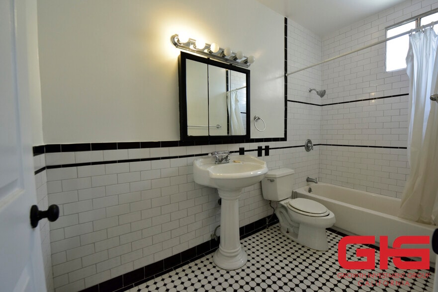 More Photos Of 529-541 S El Molino Ave, Pasadena Apartments For Sale
