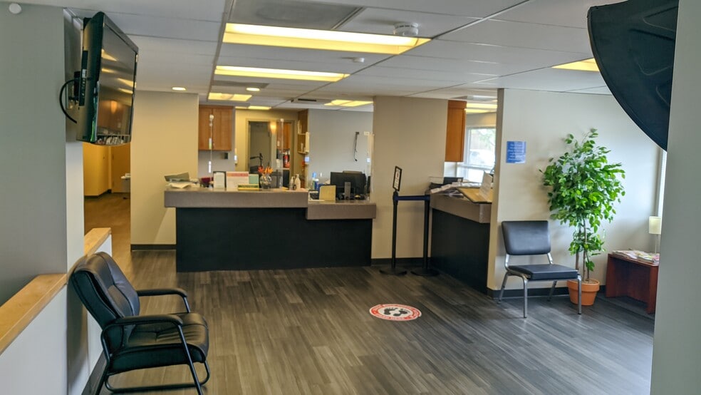 More Photos Of 61 W Davies Ave N, Littleton Medical For Sale