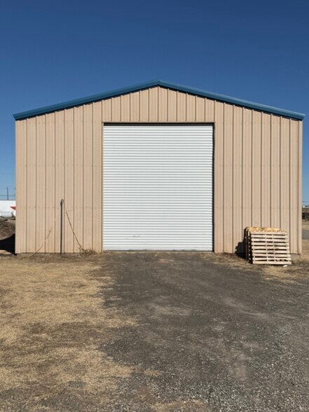 More Photos Of 12136 E Frederic Ave, Pampa Industrial For Sale