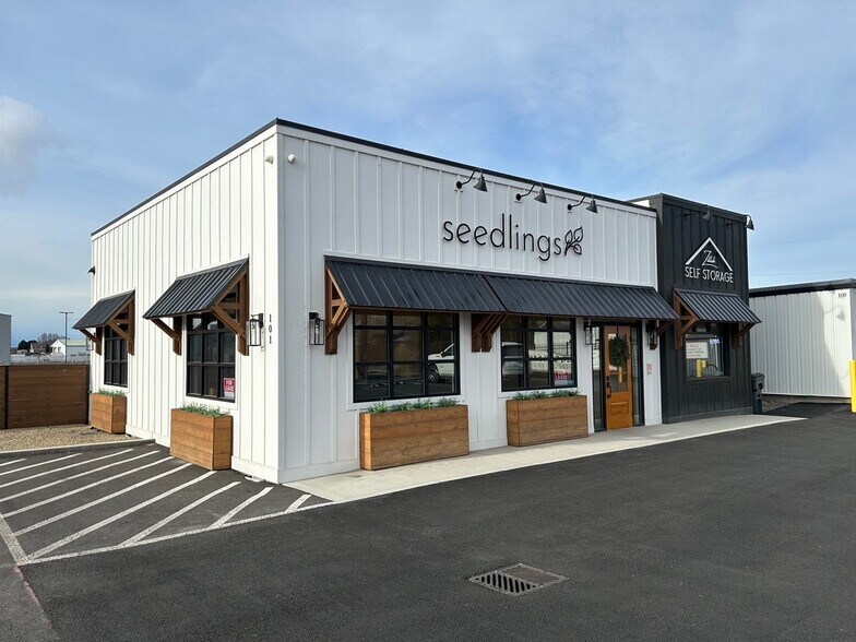 Primary Photo Of 101 W Northstone Pky, Zillah Freestanding For Lease