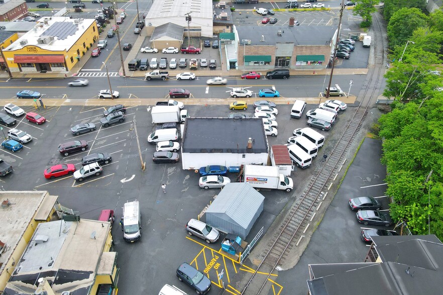 More Photos Of 33 N Morris St, Dover Auto Repair For Sale