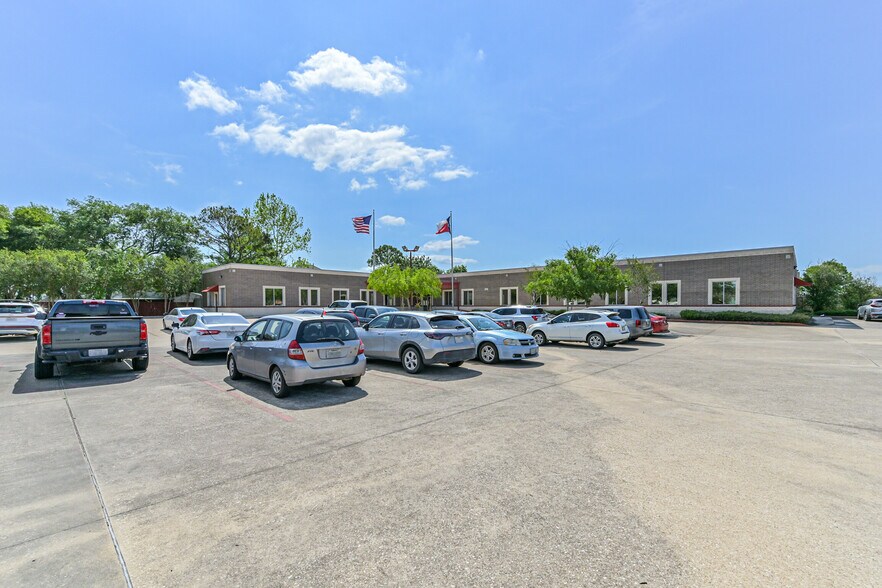 More Photos Of 4701 Preston Ave, Pasadena Office Residential For Sale