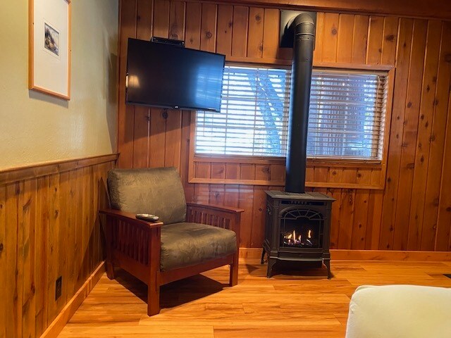 More Photos Of 890 Highway 4, Arnold Hotel For Sale