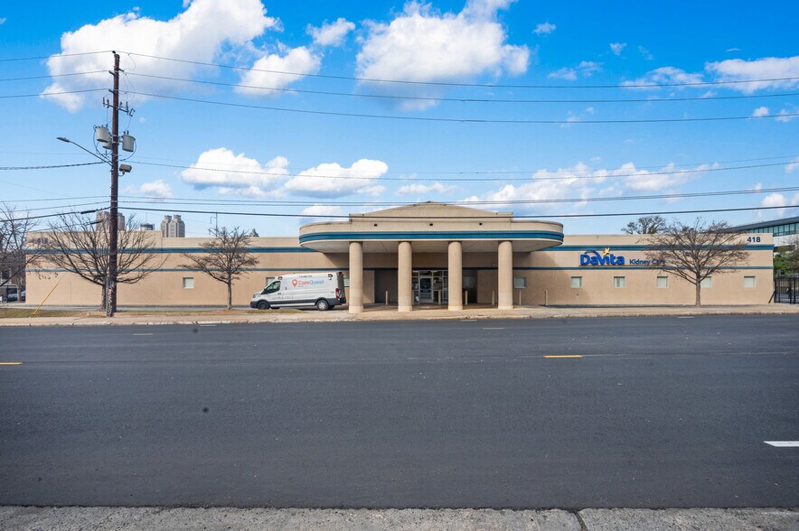 Primary Photo Of 418 Decatur St SE, Atlanta Medical For Sale