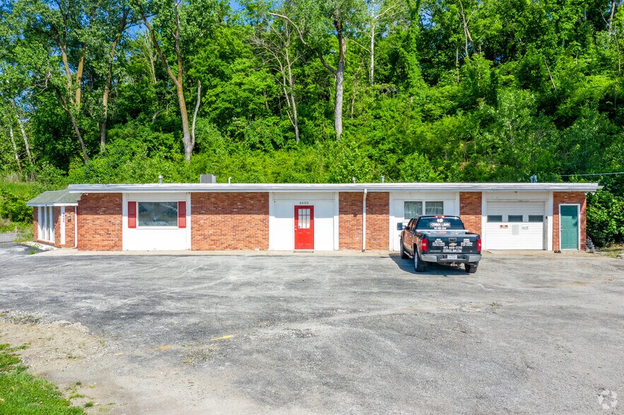 Primary Photo Of 3400 NW Vivion Rd, Riverside Office Residential For Lease
