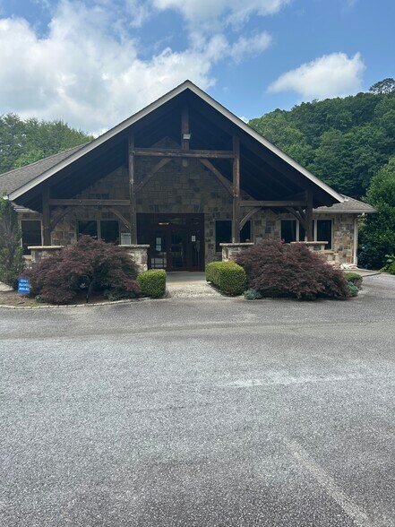 More Photos Of 773 N Main St, Clayton Medical For Lease