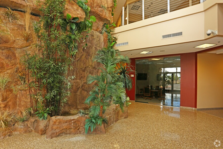 More Photos Of 5010 E Warner Rd, Phoenix Office For Lease