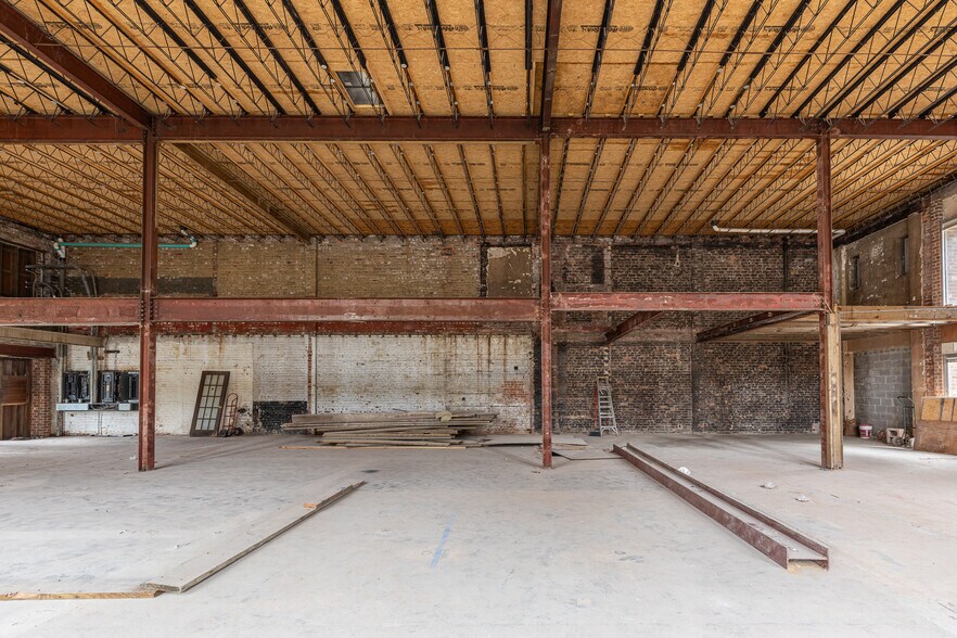 More Photos Of 104 E Oglethorpe Ave, Savannah Restaurant For Sale
