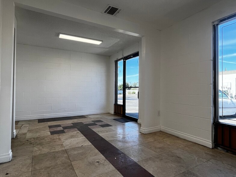 More Photos Of 15025 Badillo St, Baldwin Park Manufacturing For Lease