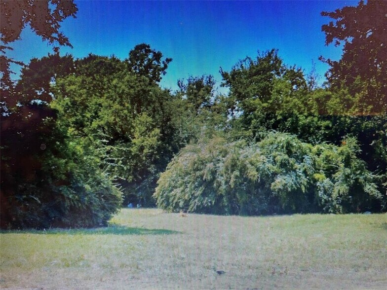 More Photos Of 3503 E Overton Ct, Dallas Land For Sale