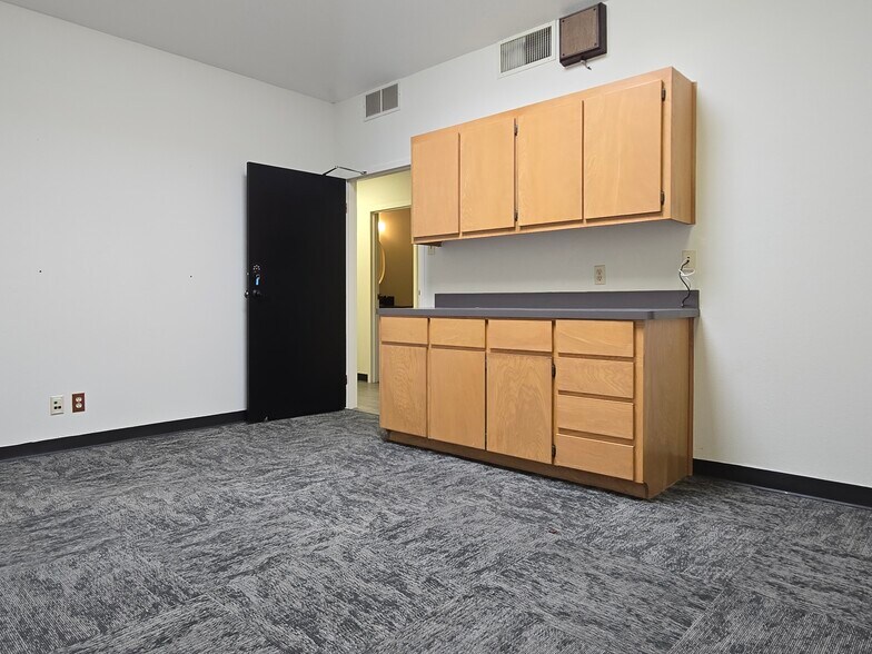 More Photos Of 4201 Camp Bowie Blvd, Fort Worth Medical For Lease