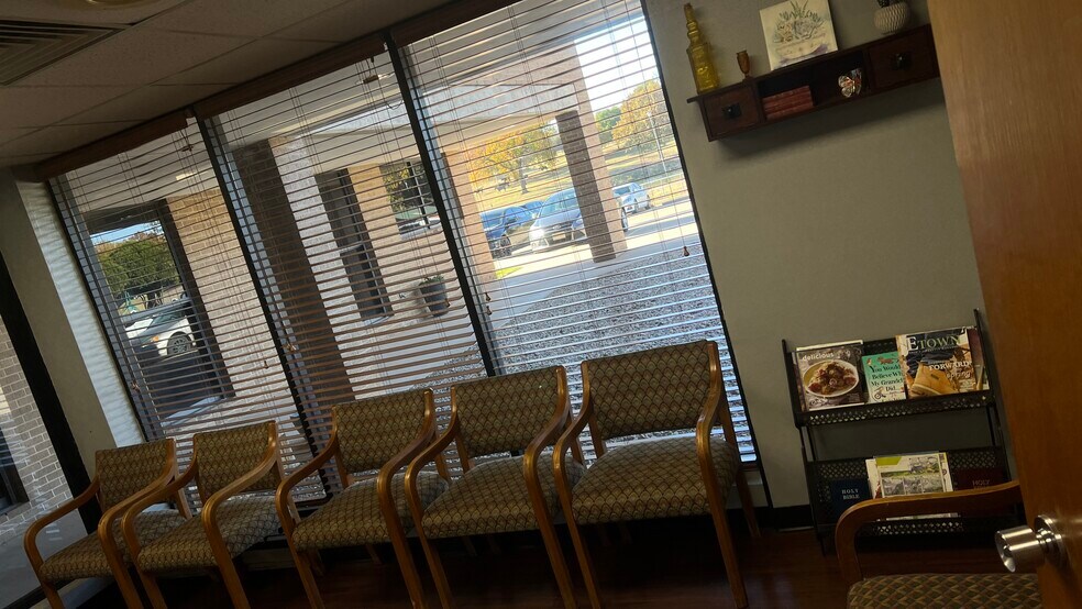 More Photos Of 615 E Oklahoma Ave, Enid Office For Sale