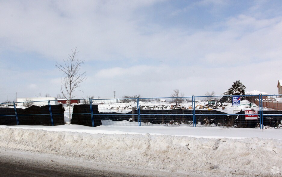 More Photos Of 60 Lacoste Blvd, Brampton Storefront Retail Office For Lease