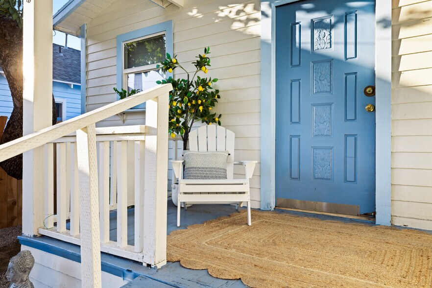 More Photos Of 1545 Duane St, Los Angeles Multifamily For Sale