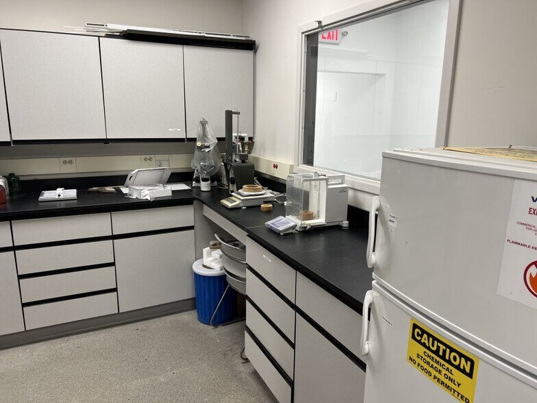 More Photos Of 21 Business Park Dr, Branford Research And Development For Lease