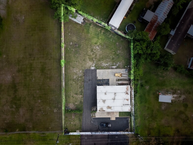 More Photos Of 16525 Market, Channelview Light Manufacturing For Sale