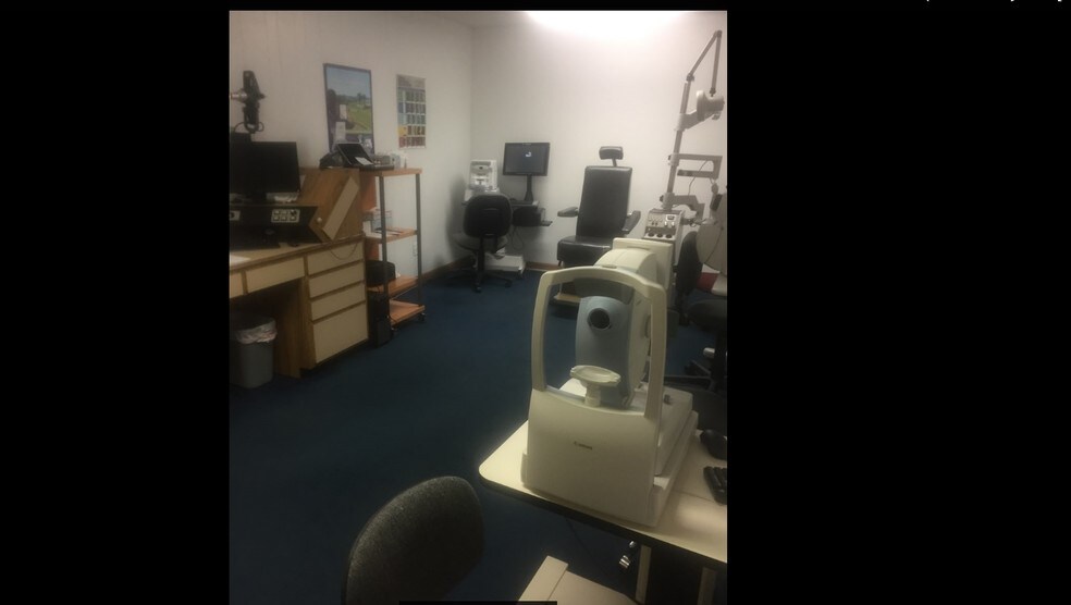 More Photos Of 8277 Market St, Youngstown Freestanding For Sale