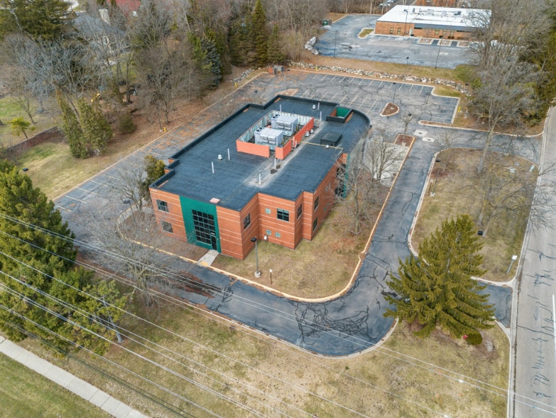 More Photos Of 40000 Eight Mile Rd, Northville Medical For Sale