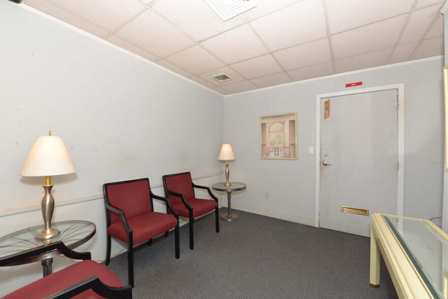 More Photos Of 289 Market St, Saddle Brook Office For Sale