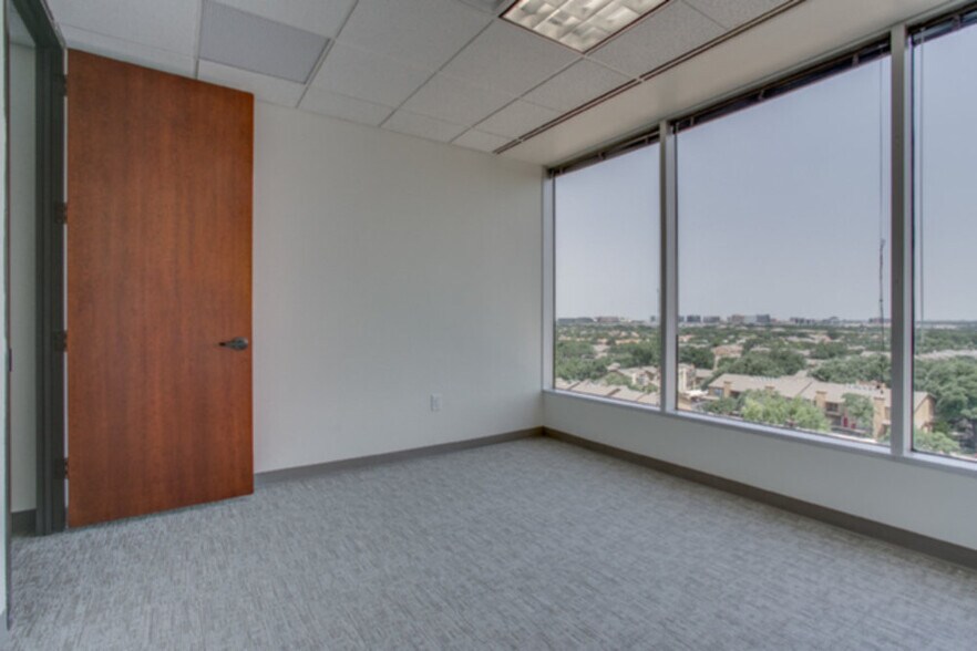 More Photos Of 13601 Preston Rd, Dallas Office For Sale