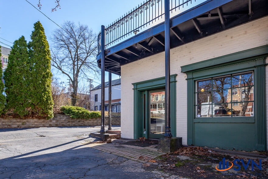 More Photos Of 115 Cedar Ave, St Charles Storefront Retail Office For Sale