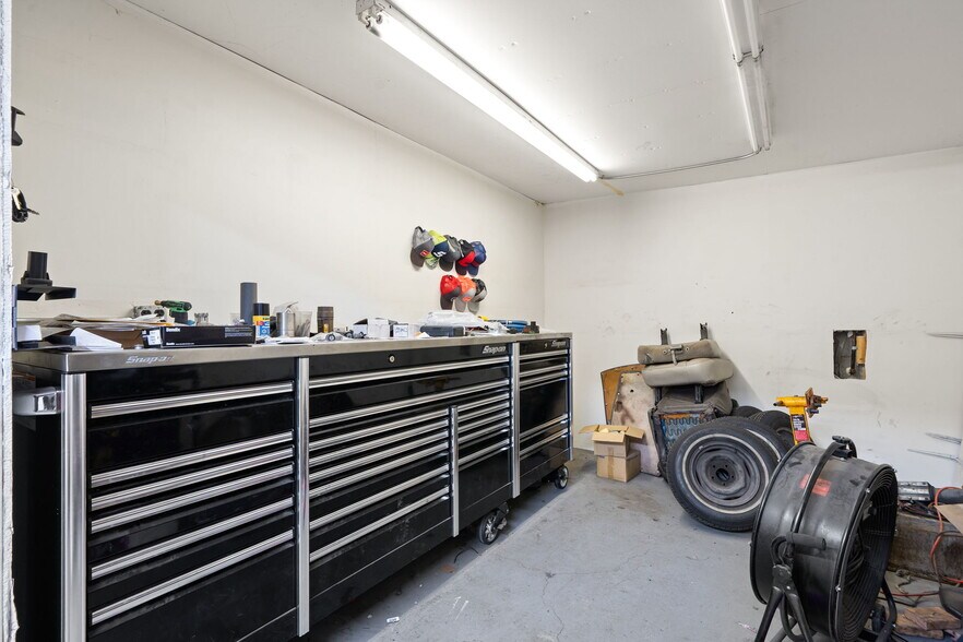 More Photos Of 209 S Sequim Ave, Sequim General Retail For Lease