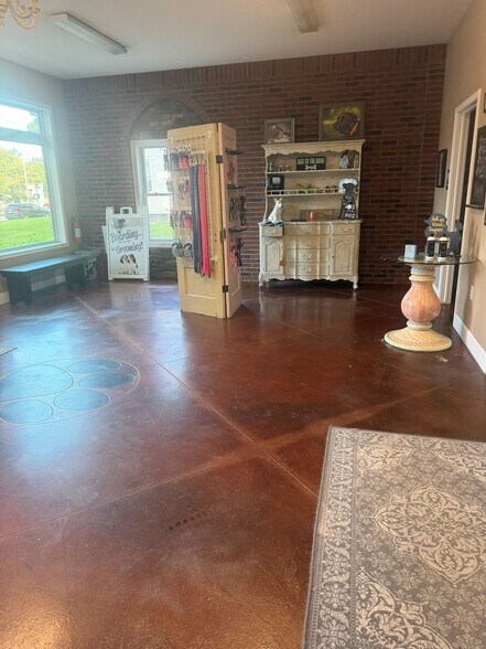 More Photos Of 230 W Main St, Victor General Retail For Sale