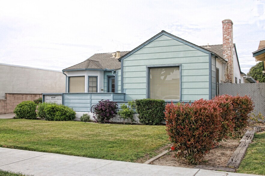 Primary Photo Of 117 E Fesler St, Santa Maria Office For Sale