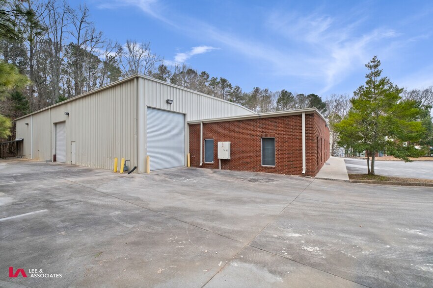 More Photos Of 121 Holt Industrial Cir, Acworth Warehouse For Sale
