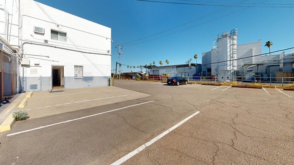 More Photos Of 2423 E University Dr, Phoenix Refrigeration Cold Storage For Sale