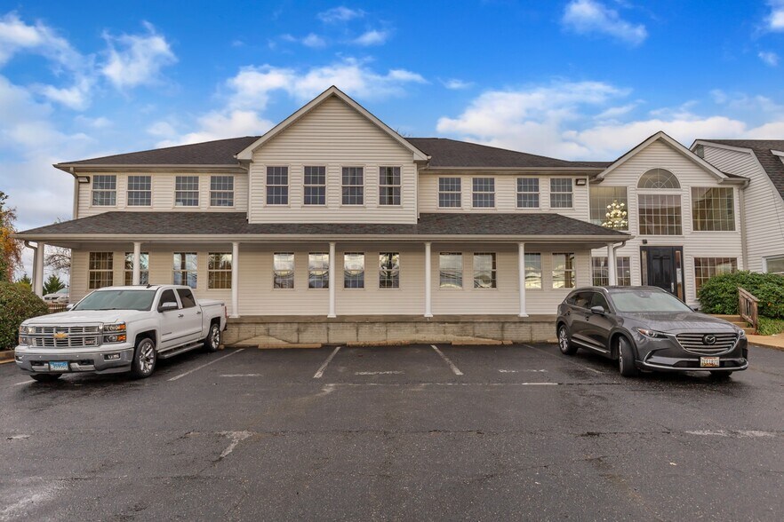 More Photos Of 10425 Southern Maryland Blvd, Dunkirk Medical For Lease