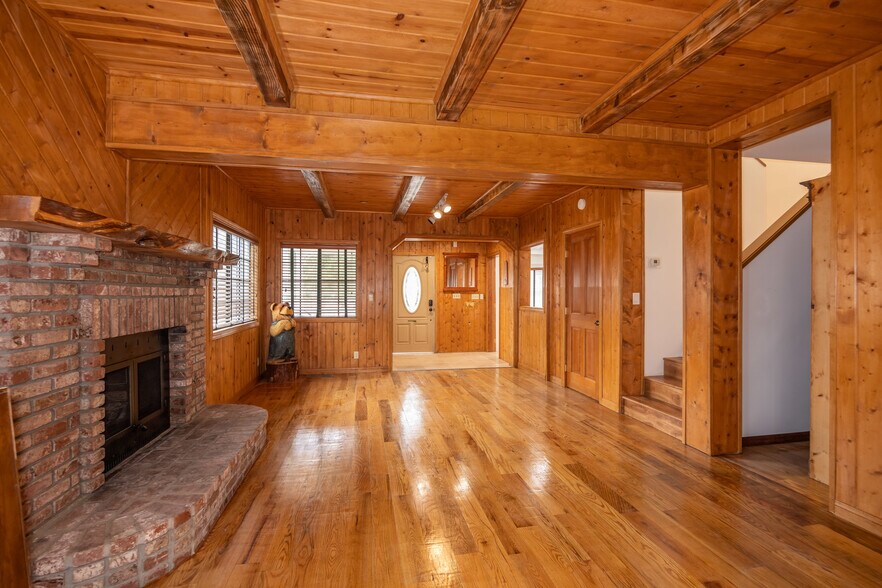 More Photos Of 1016 W Big Bear Blvd, Big Bear City Office Residential For Sale