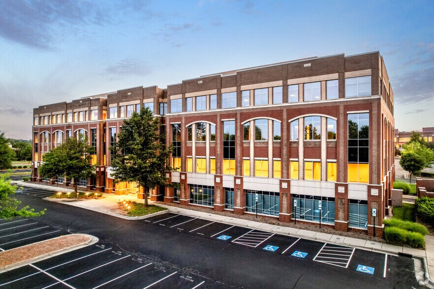 More Photos Of 3436 Toringdon Way, Charlotte Unknown For Lease