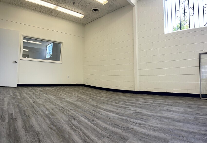 More Photos Of 10338 Rush St, South El Monte Warehouse For Lease