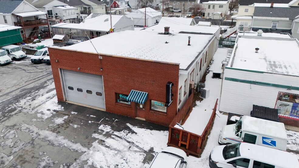 More Photos Of 27 Division St, Waterford Freestanding For Sale