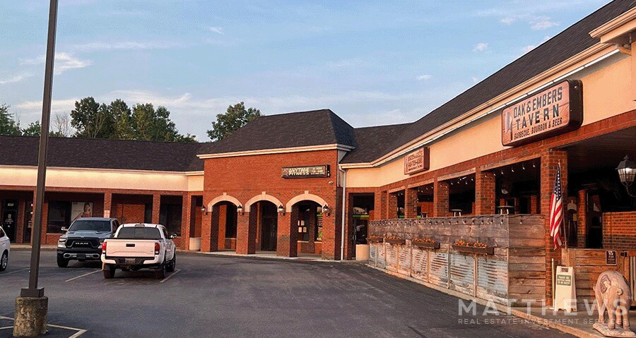 More Photos Of 8001-8053 Mayfield Rd, Chesterland General Retail For Lease