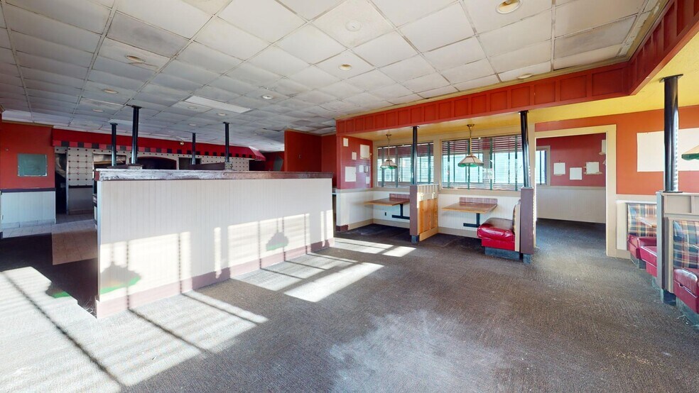 More Photos Of 1329 Main St, Chipley Restaurant For Lease