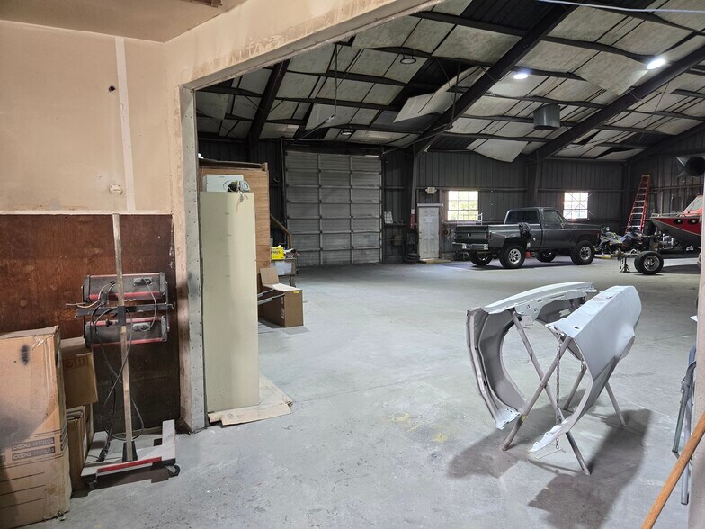 More Photos Of 390 N Front St, Coos Bay Industrial For Sale