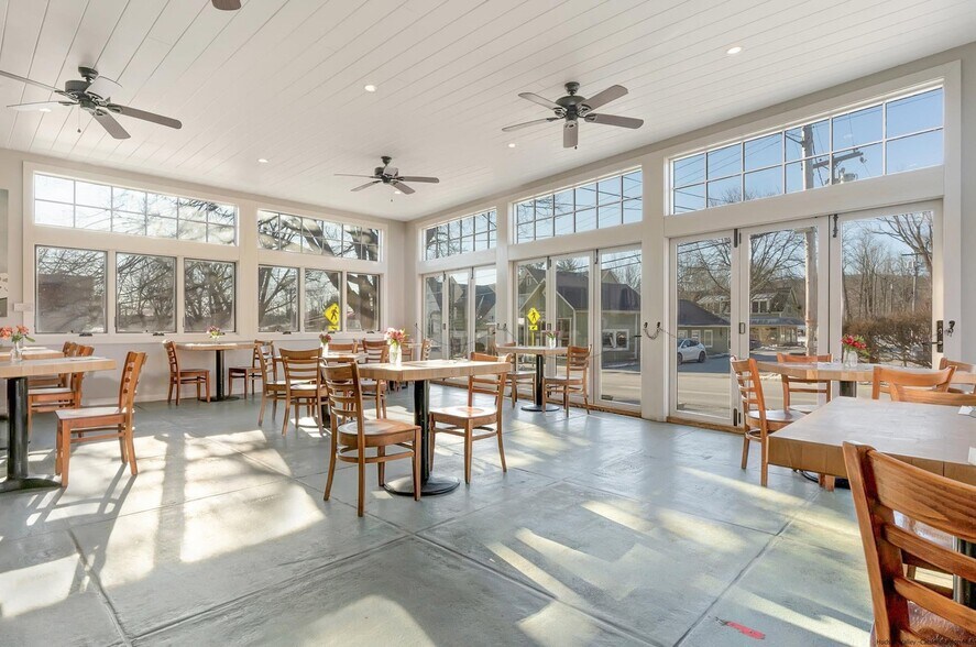 More Photos Of 17 Mill Hill Rd, Woodstock Restaurant For Sale